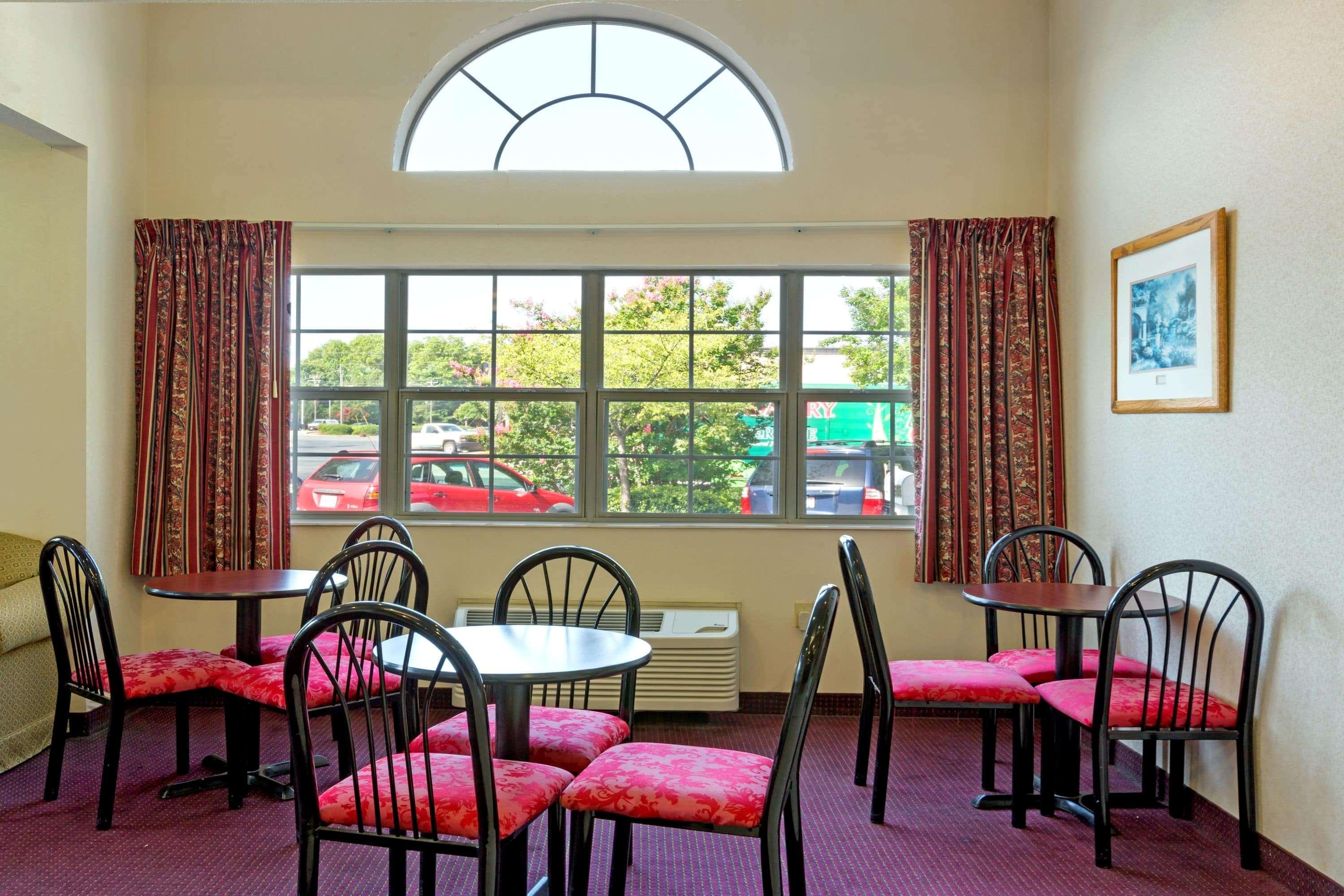 Microtel Inn & Suites By Wyndham Matthews/Charlotte Exterior photo